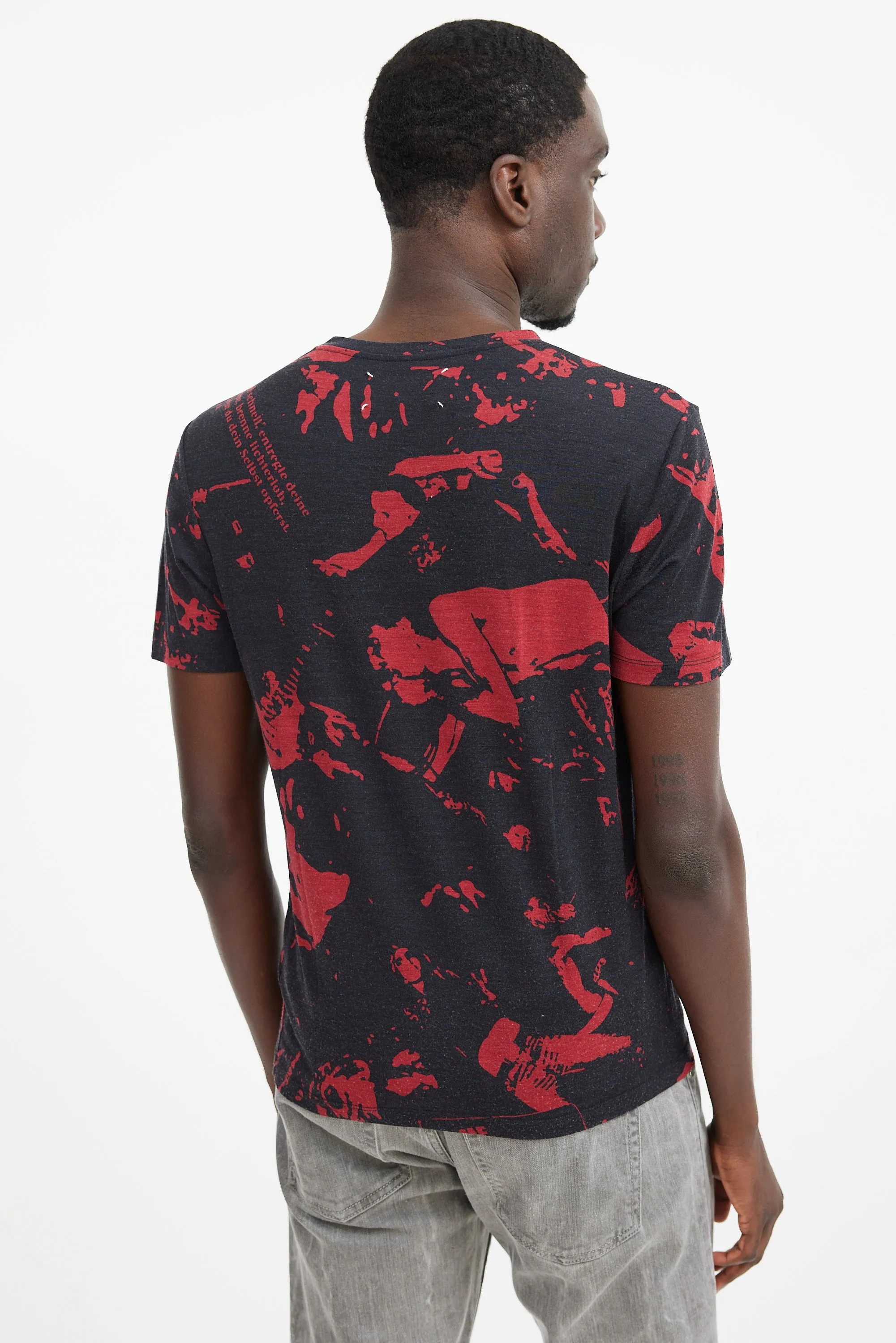 Black & Red Wool Face Patterned T-Shirt